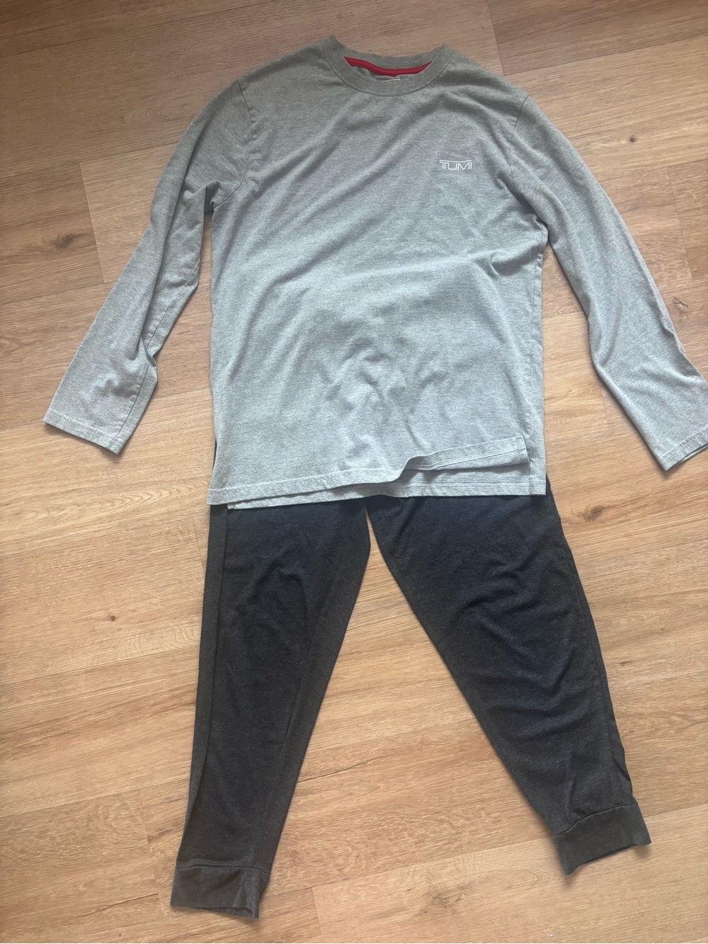 Unisex Tumi Air India Sleepwear Pajamas 2 Piece Size S/M Gray Lounge Pants Shirt